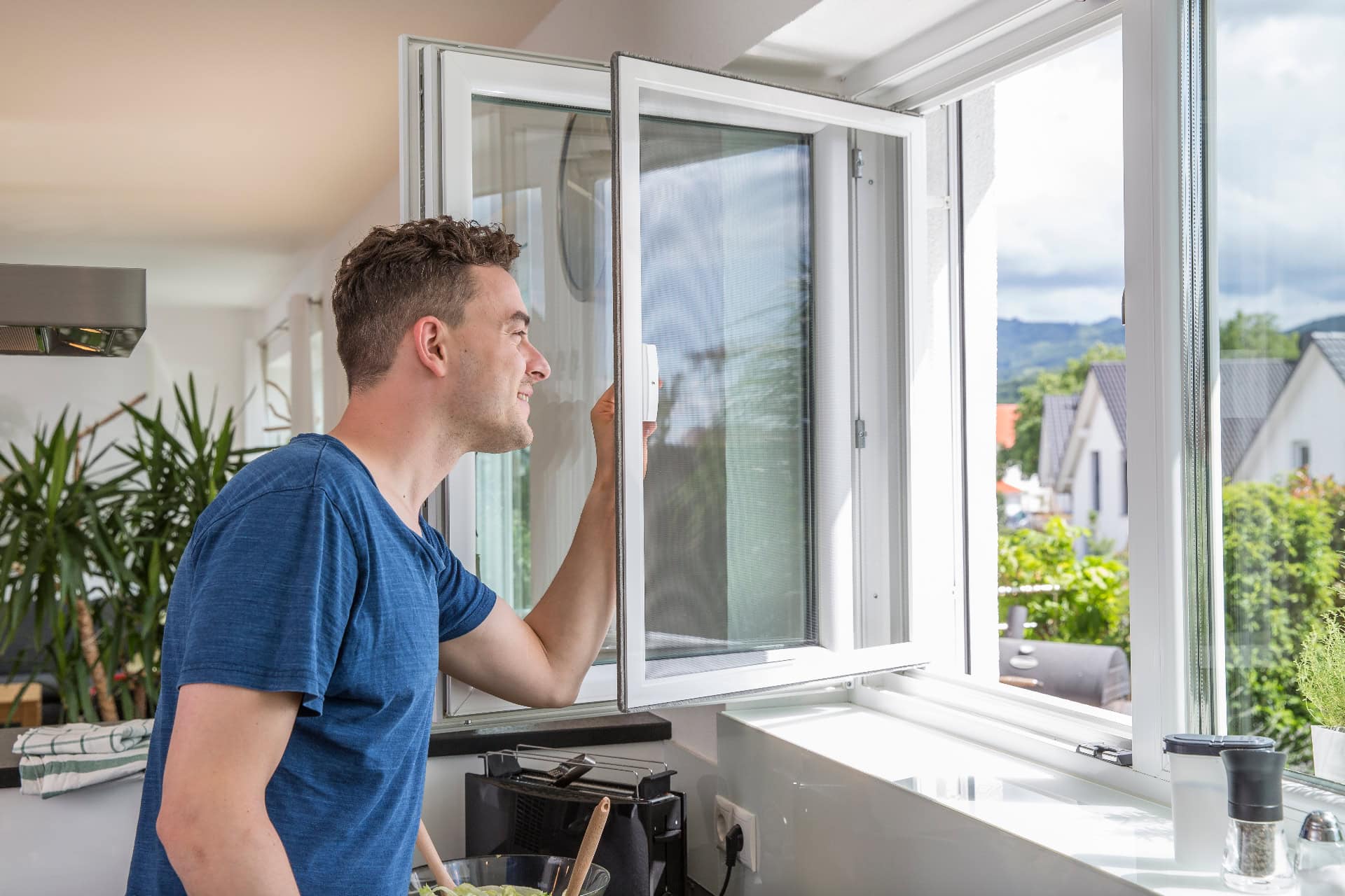 Insektenschutz Dreh- und Pendelfenster nach Maß